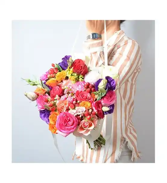 Lena Beauty Tasarım Çiçek Buketi